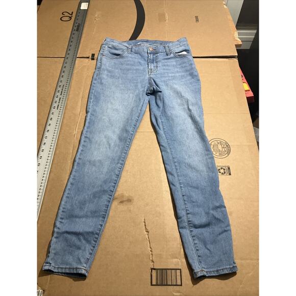 Old Navy Super Skinny Jeans Women Size 6 Short Light Wash Mid Rise Denim Stretch - Picture 1 of 10